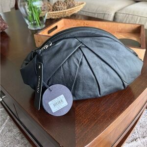 🆕 Nunoo Saki Leather Slouchy Pillow Clutch in black